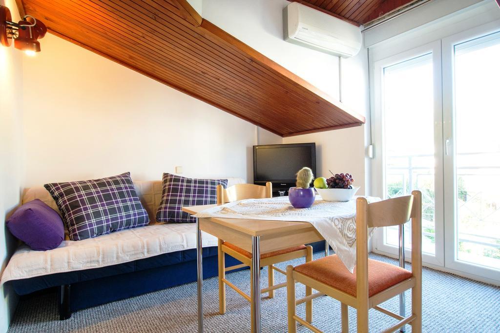 Beach Guesthouse Mediteran โปดสตรานา ห้อง รูปภาพ