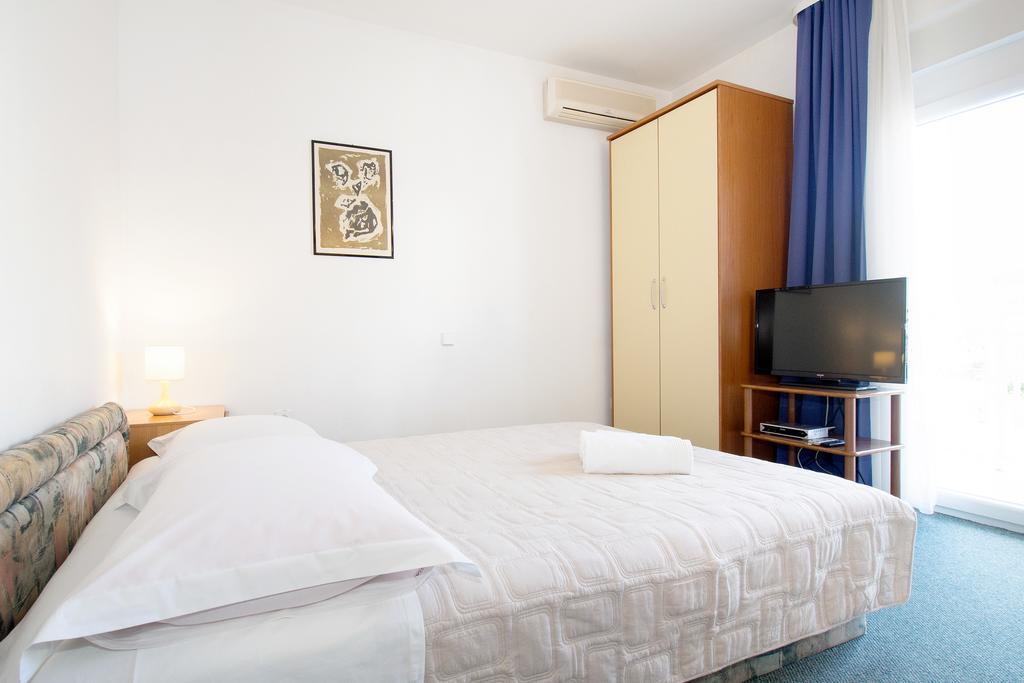 Beach Guesthouse Mediteran โปดสตรานา ห้อง รูปภาพ
