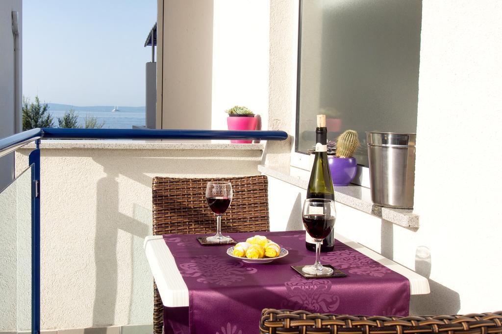 Beach Guesthouse Mediteran โปดสตรานา ภายนอก รูปภาพ