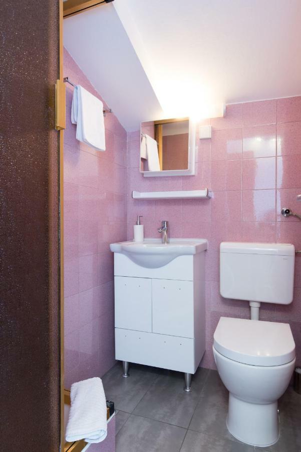 Beach Guesthouse Mediteran โปดสตรานา ภายนอก รูปภาพ