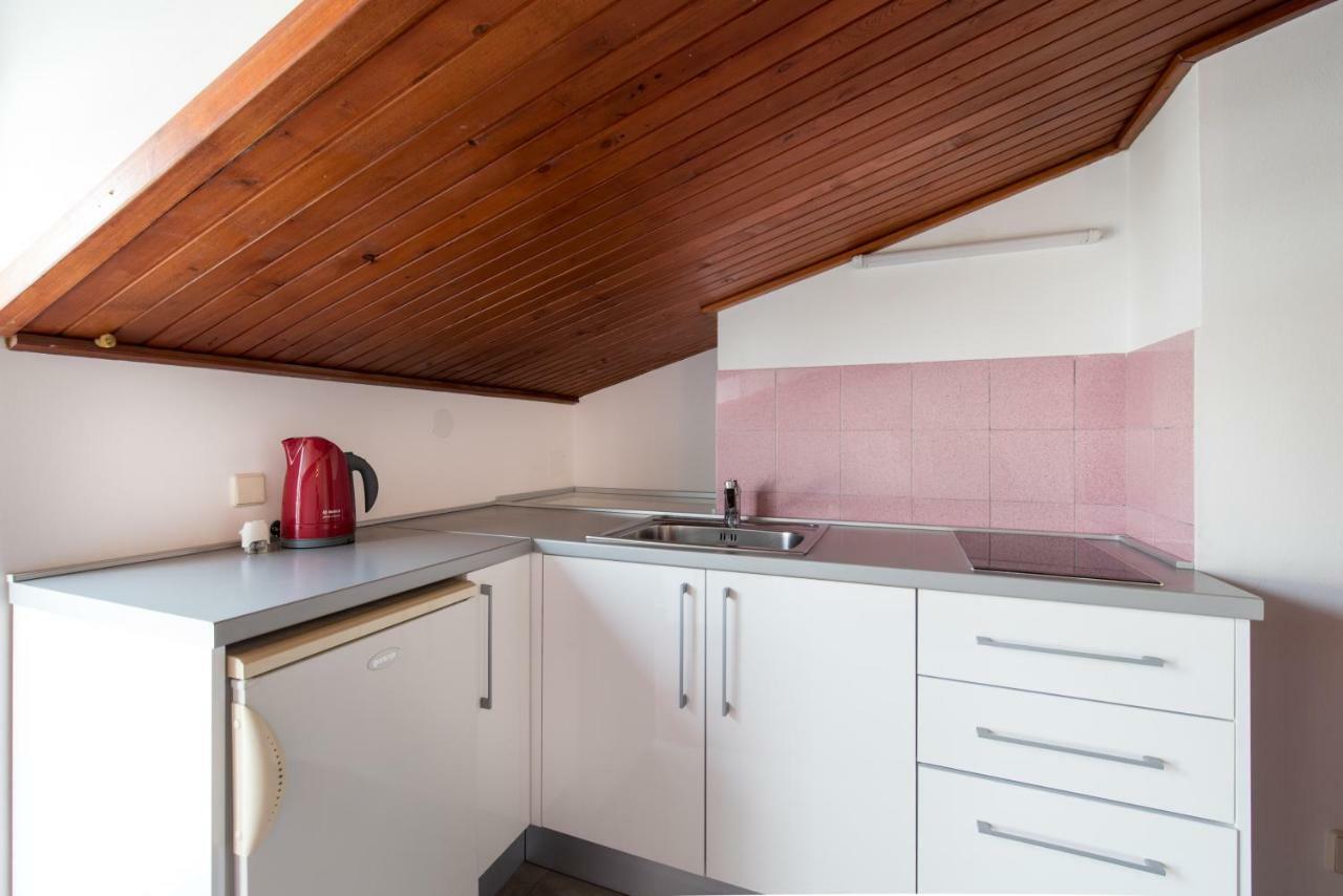 Beach Guesthouse Mediteran โปดสตรานา ภายนอก รูปภาพ
